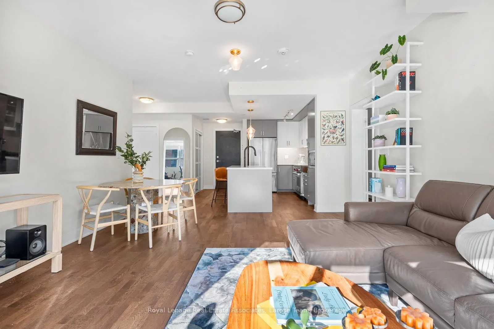 1575 Lakeshore Road W, #235