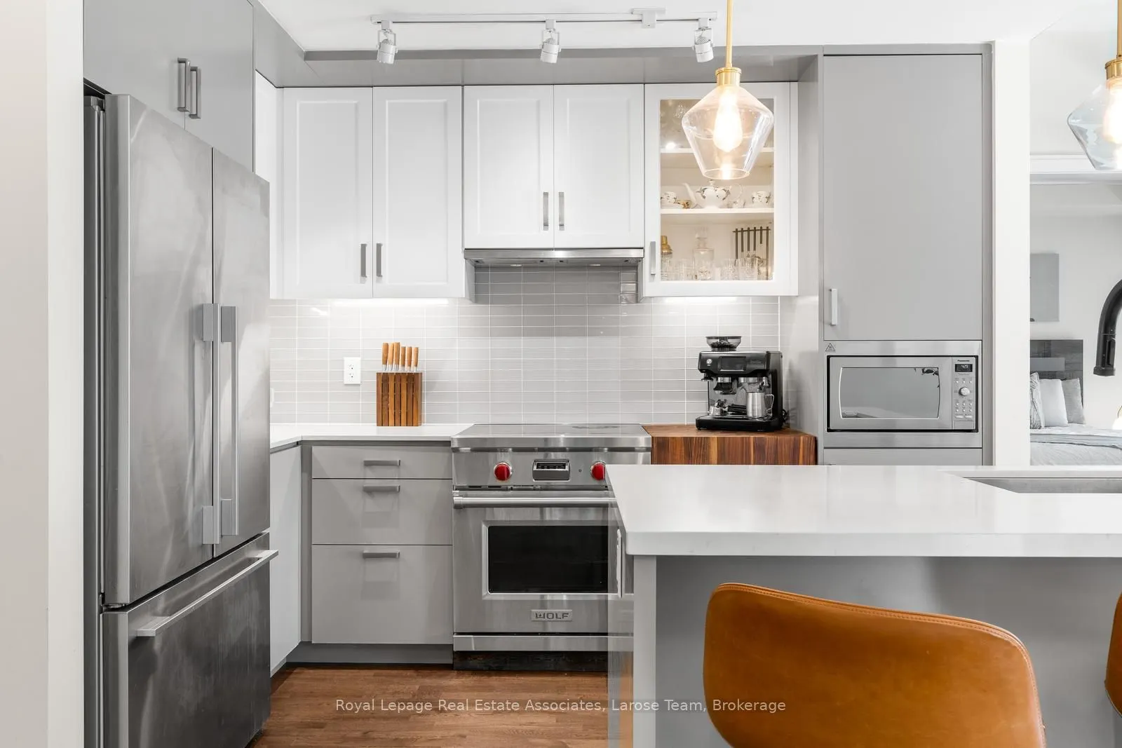 1575 Lakeshore Road W, #235