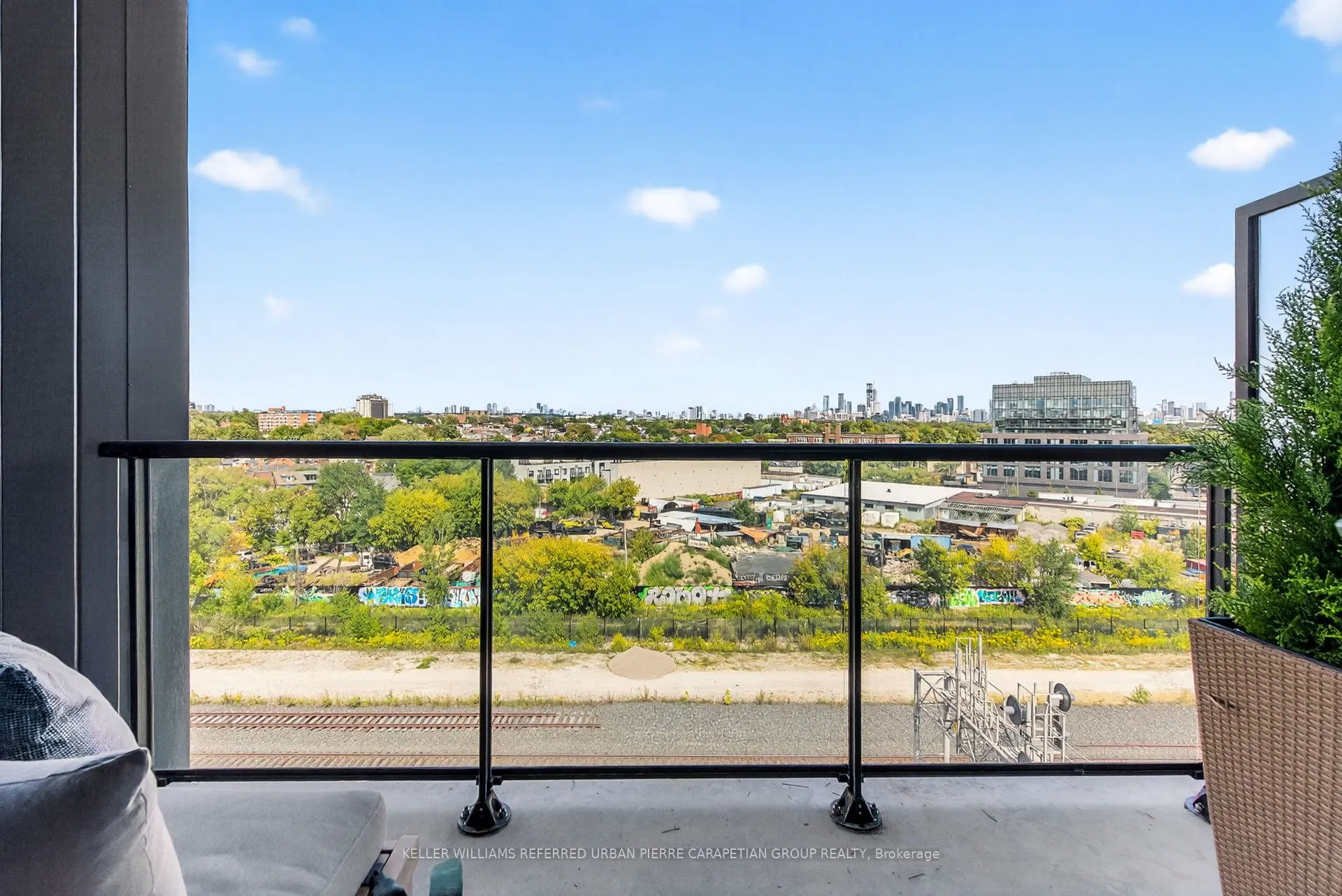 57 Brock Avenue, #702