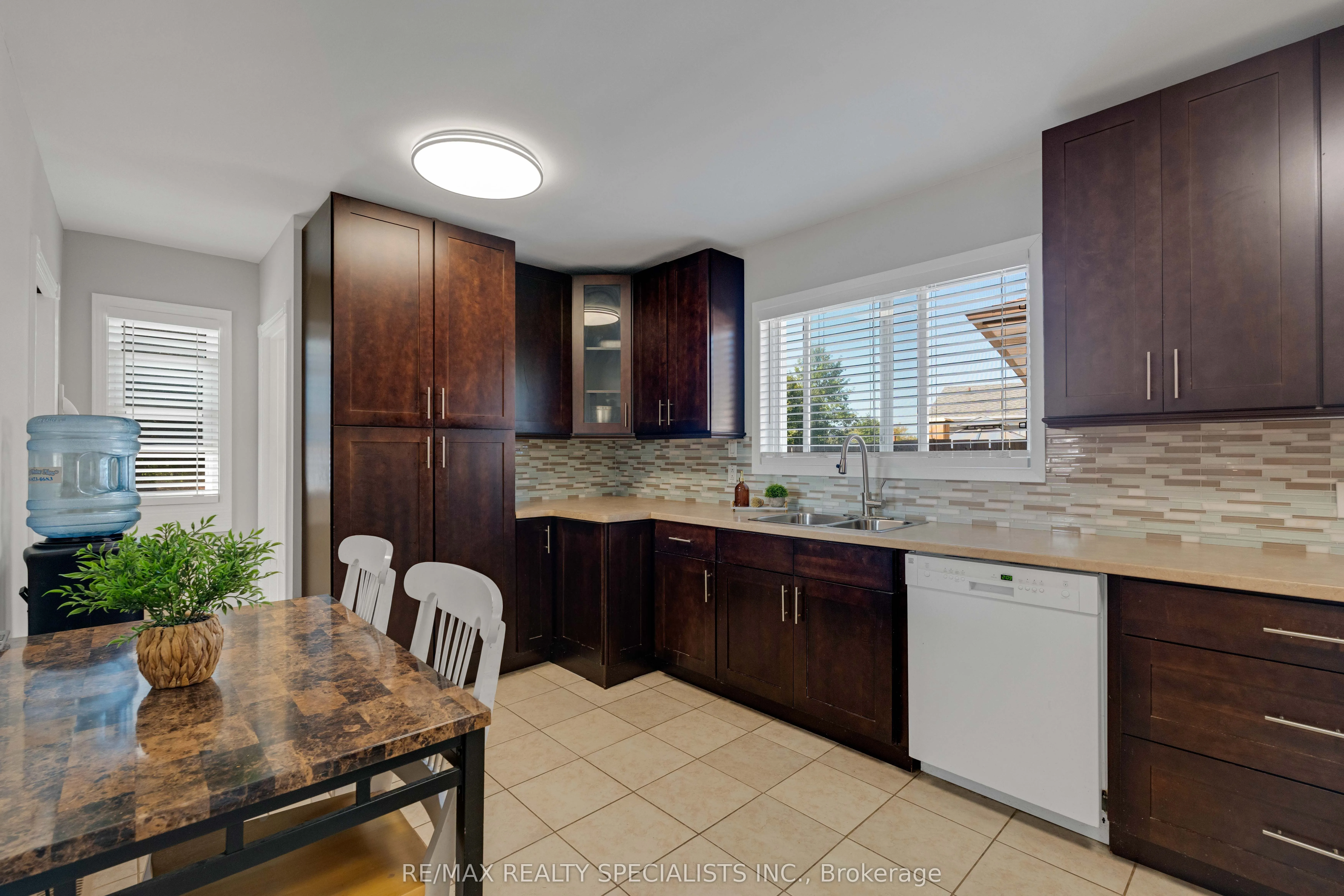 36 Norton Crescent