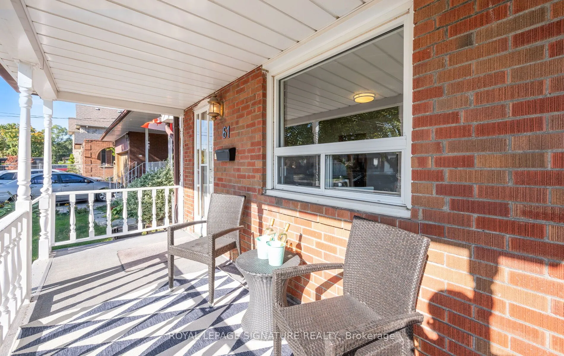 61 Foch Avenue
