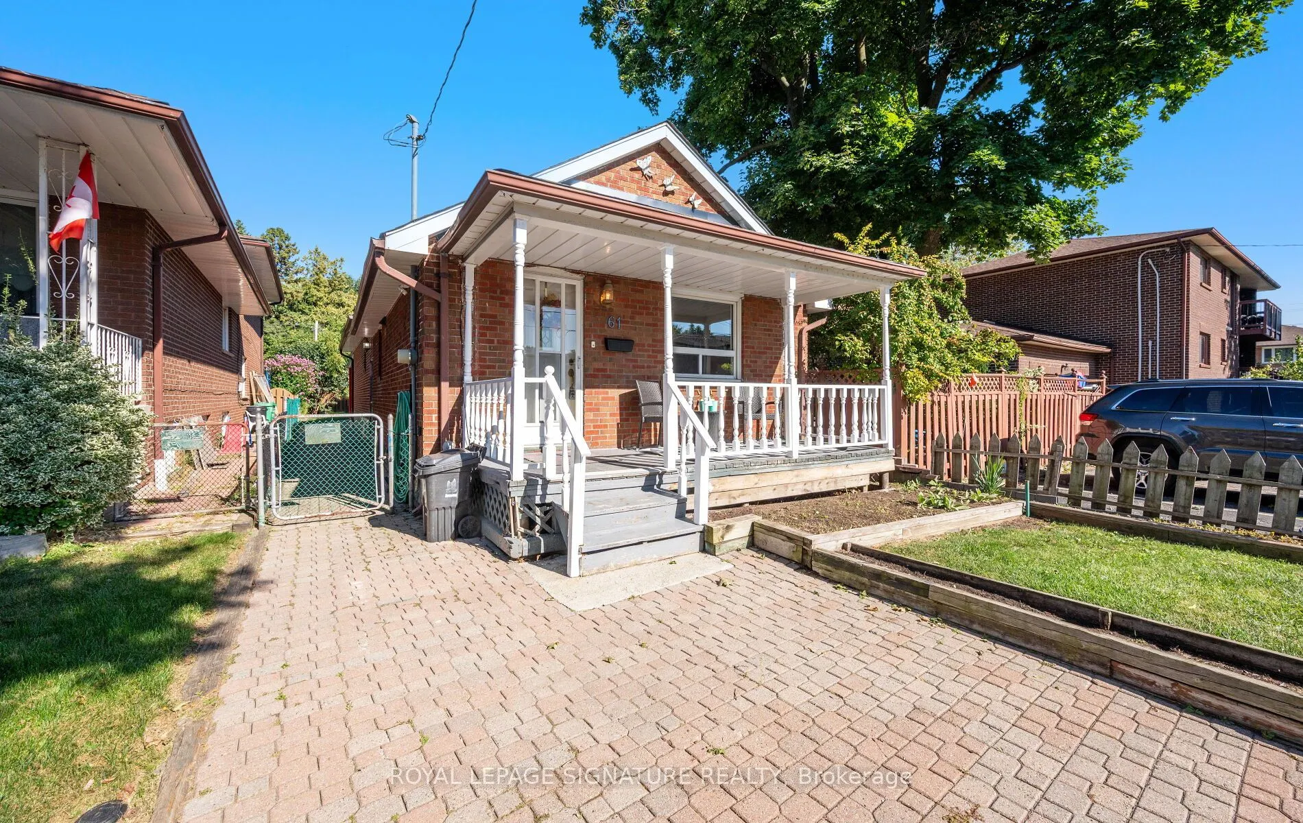 61 Foch Avenue