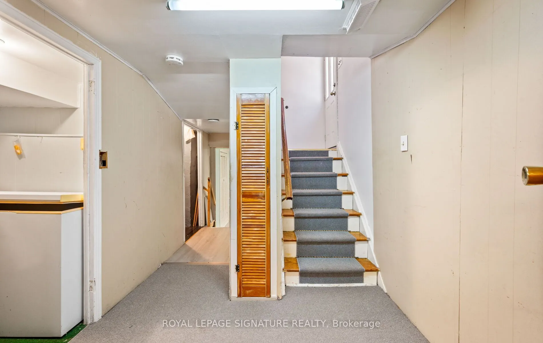 61 Foch Avenue