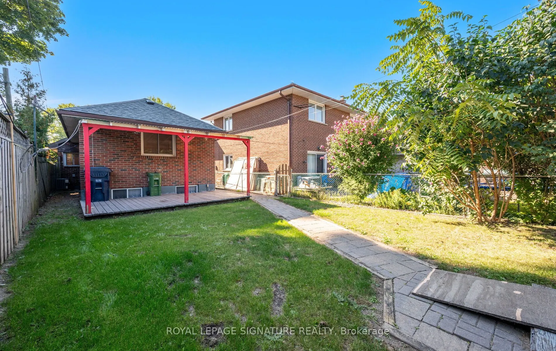 61 Foch Avenue