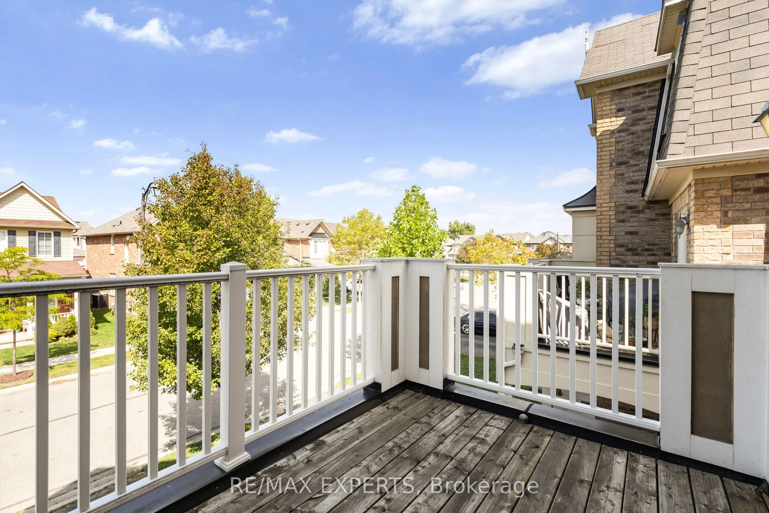 217 Woodley Crescent