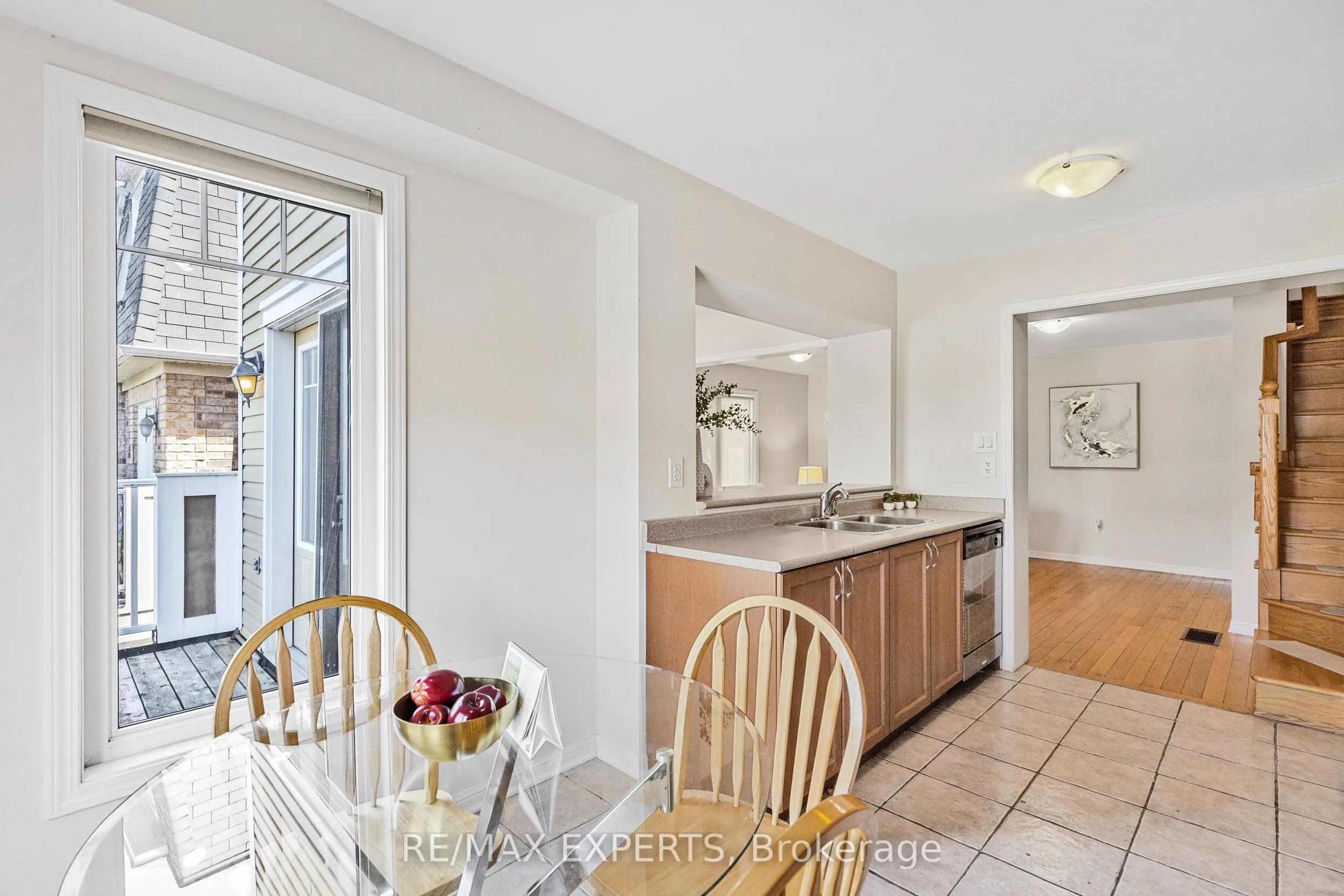 217 Woodley Crescent