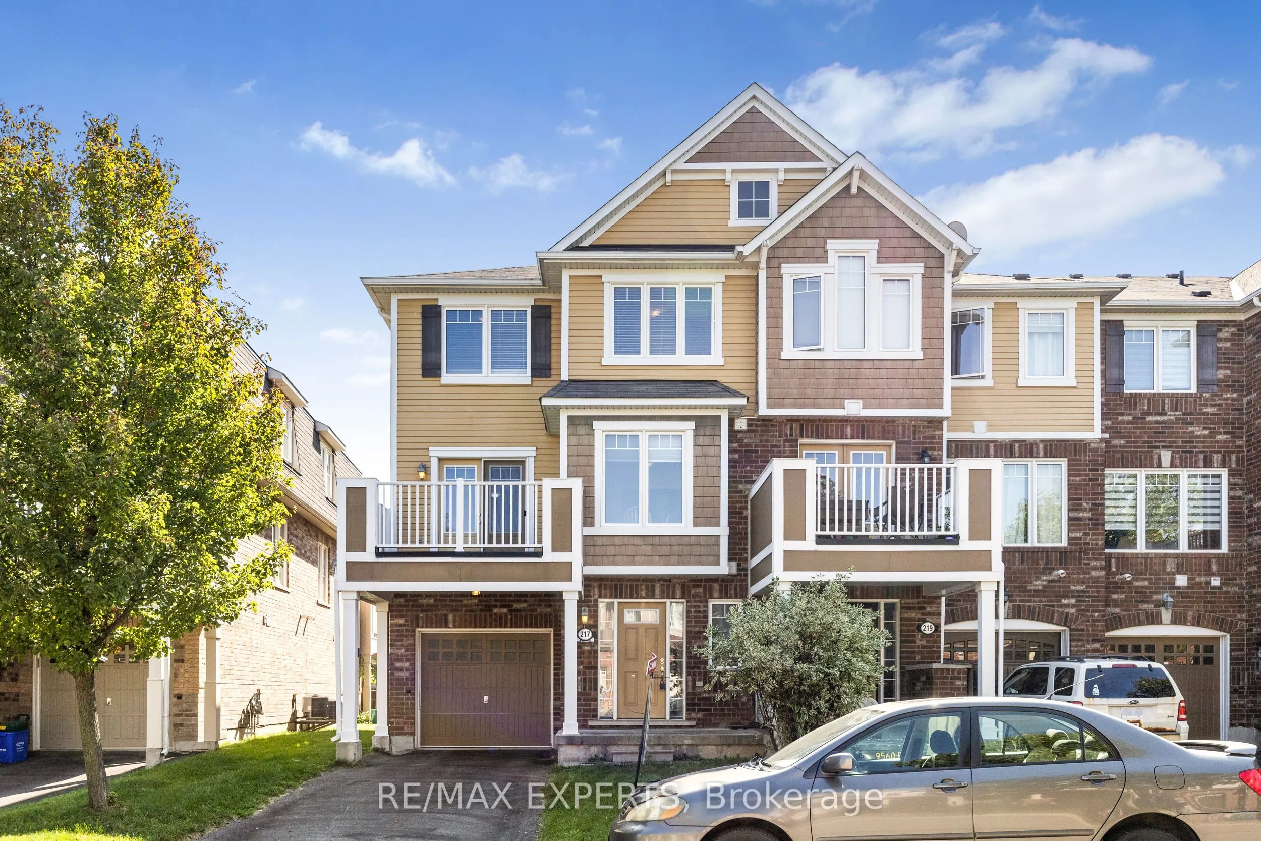 217 Woodley Crescent