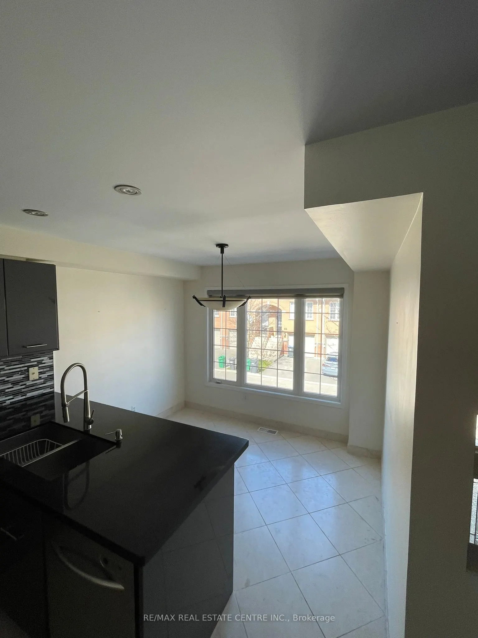 5030 Heatherleigh Avenue, #77