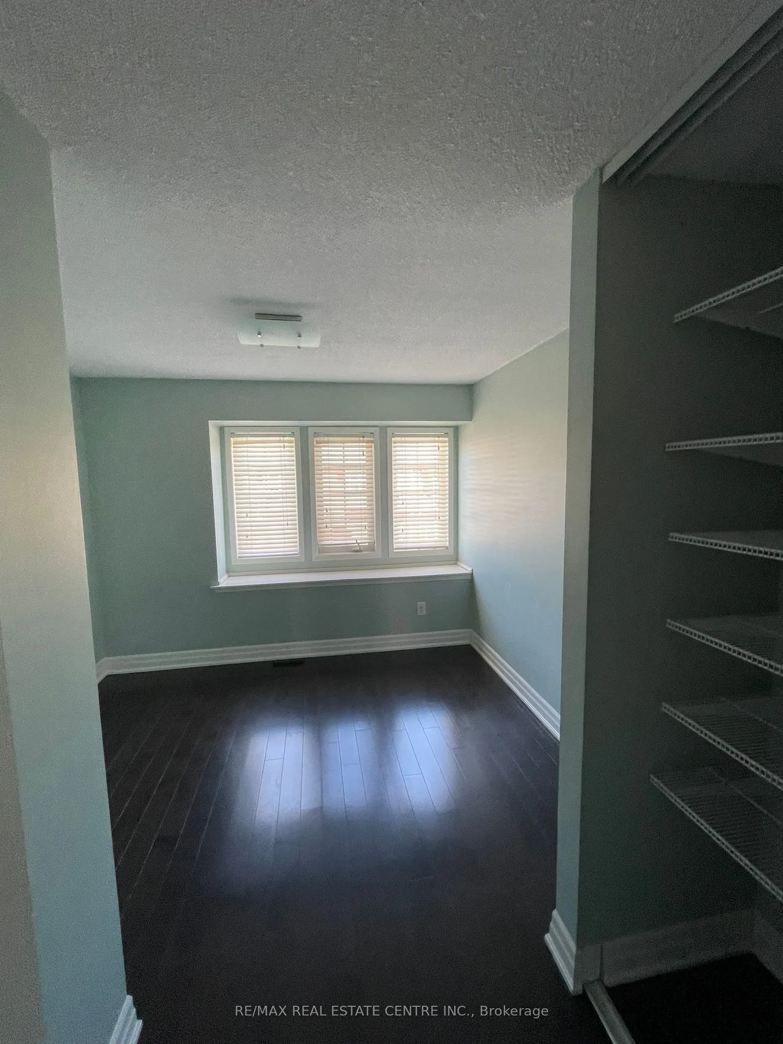 5030 Heatherleigh Avenue, #77