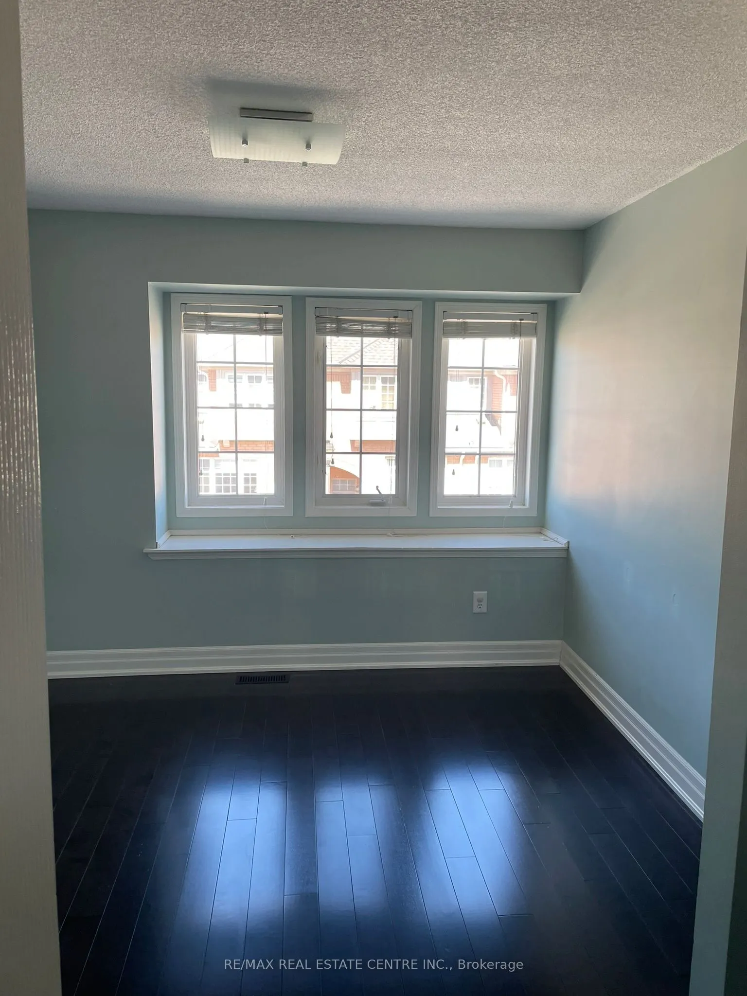 5030 Heatherleigh Avenue, #77
