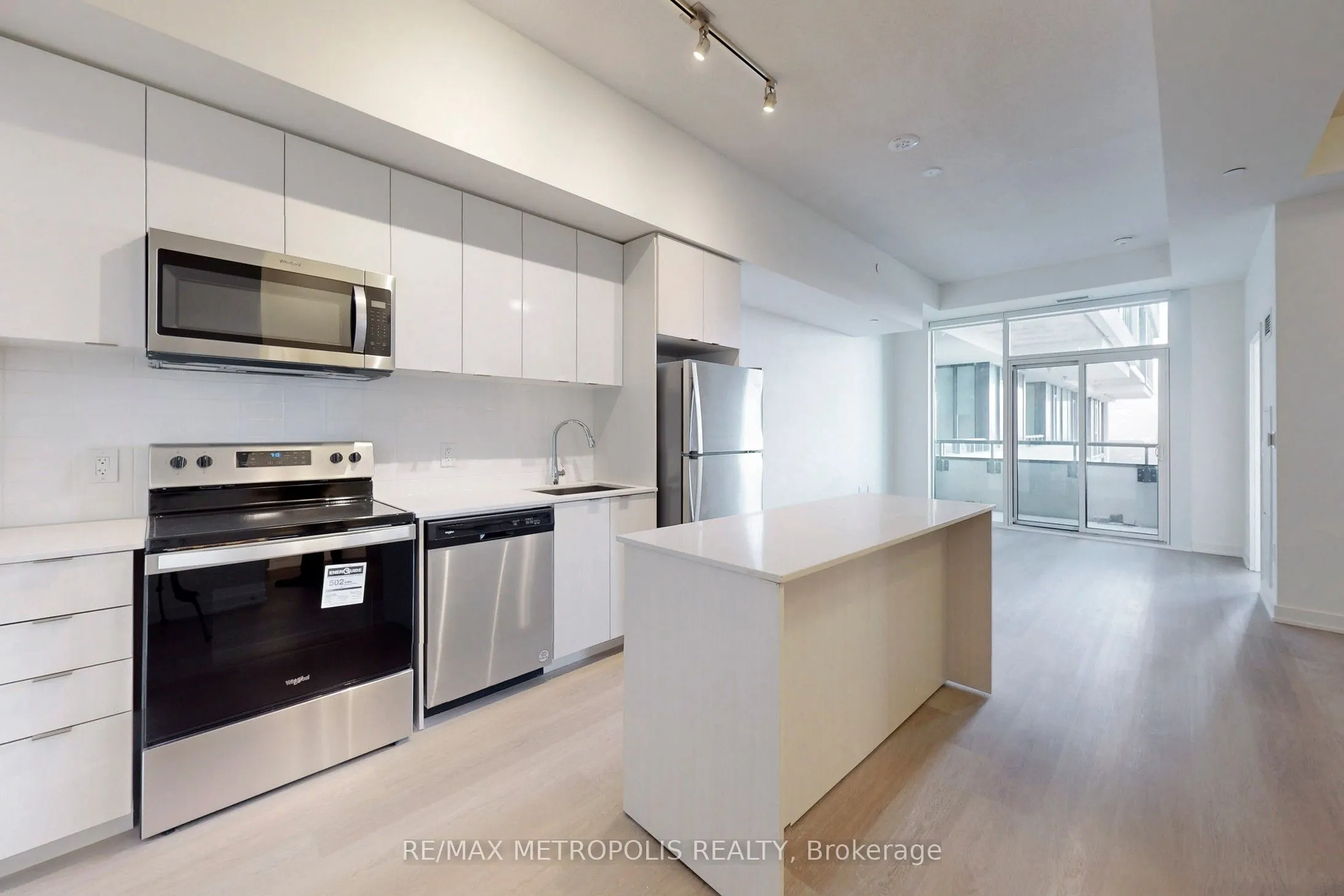 859 The Queensway, #809