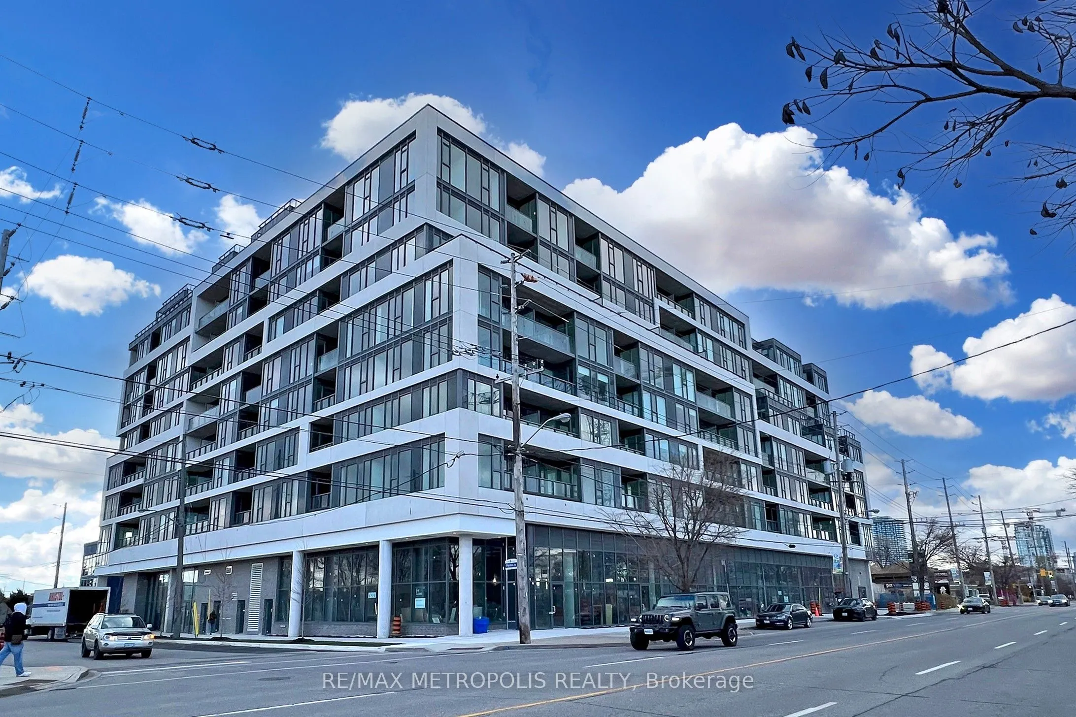 859 The Queensway, #809
