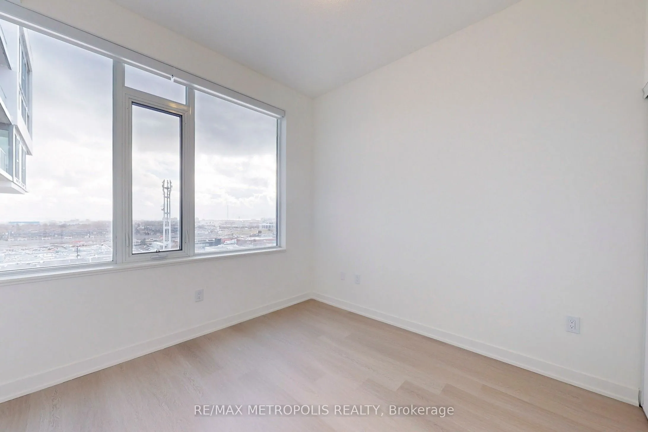 859 The Queensway, #809