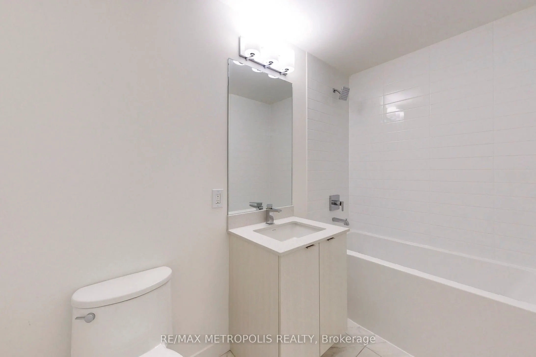 859 The Queensway, #809