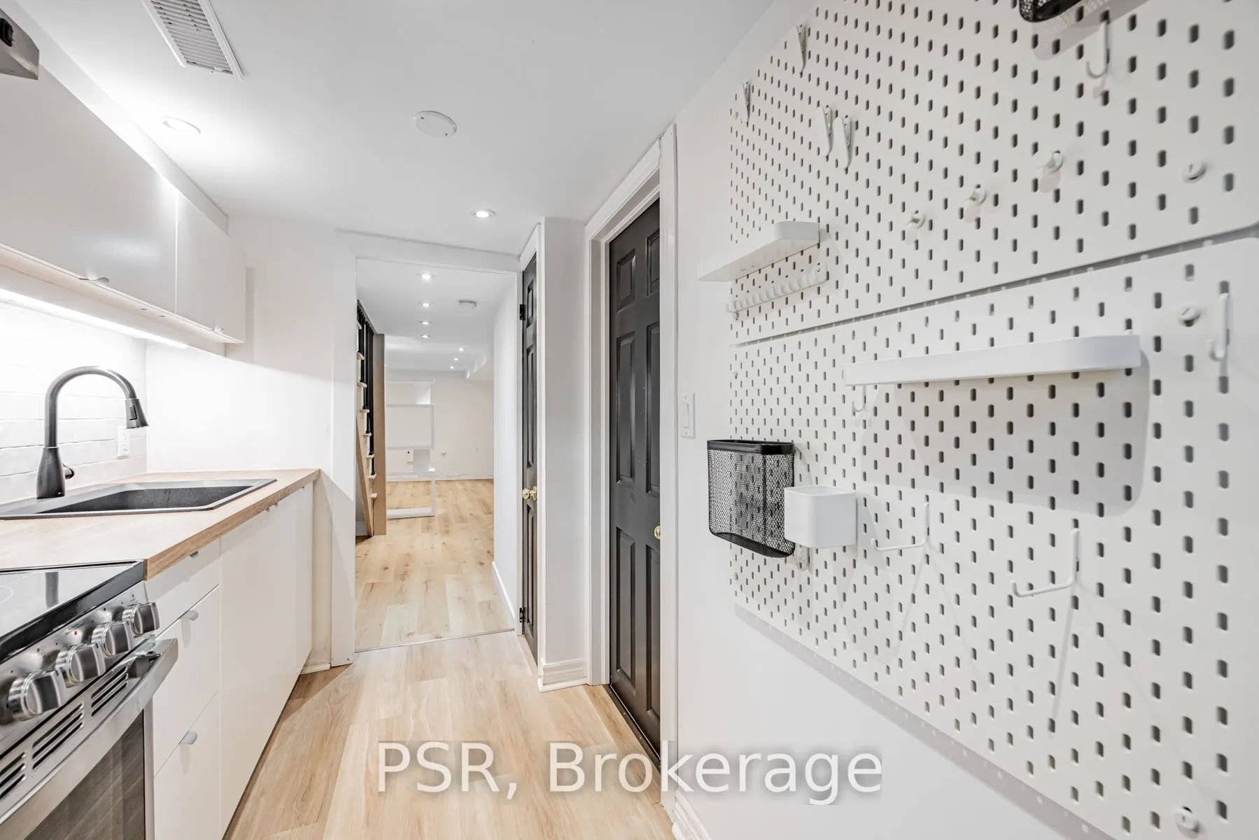 371 McRoberts Avenue, #Lower