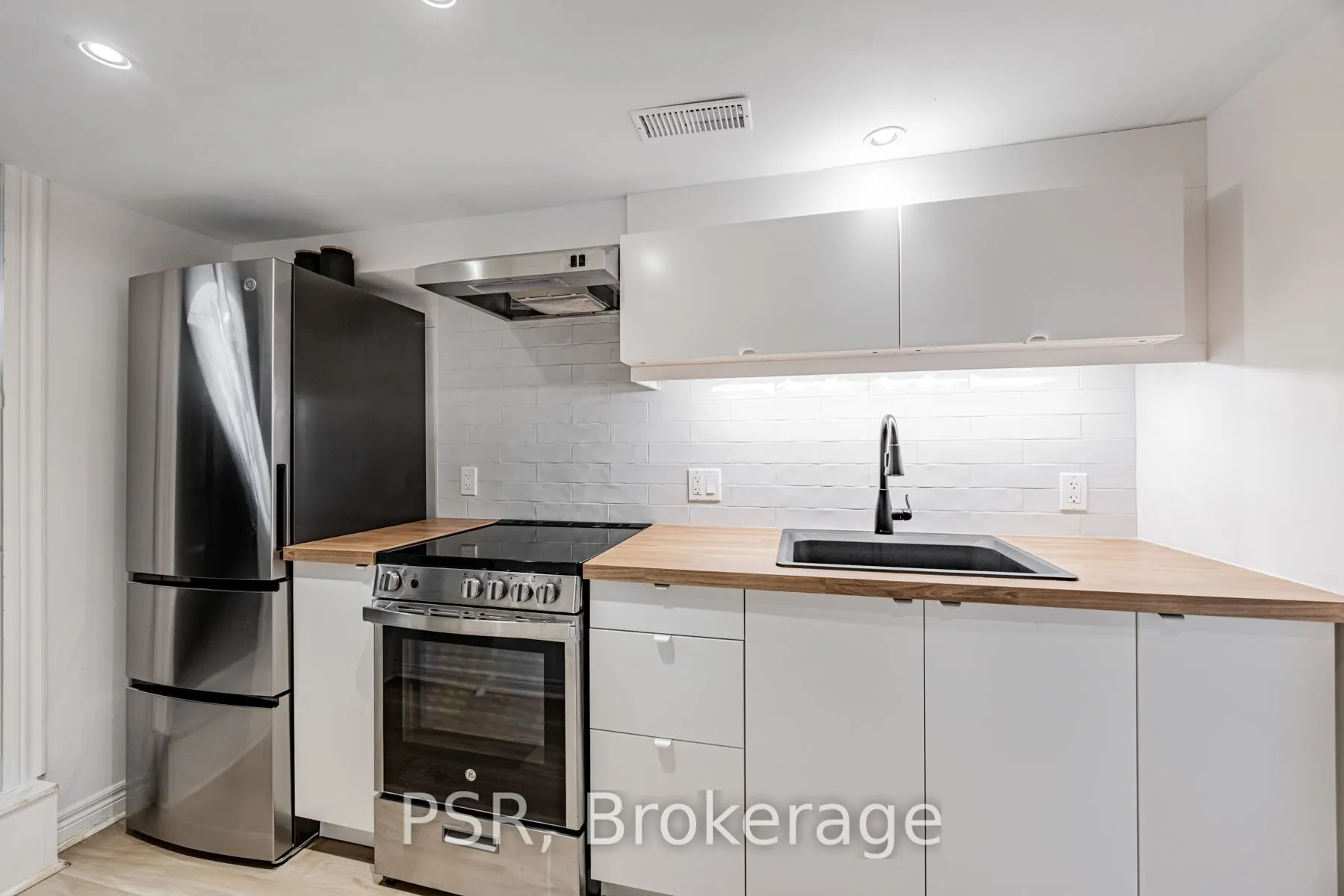 371 McRoberts Avenue, #Lower