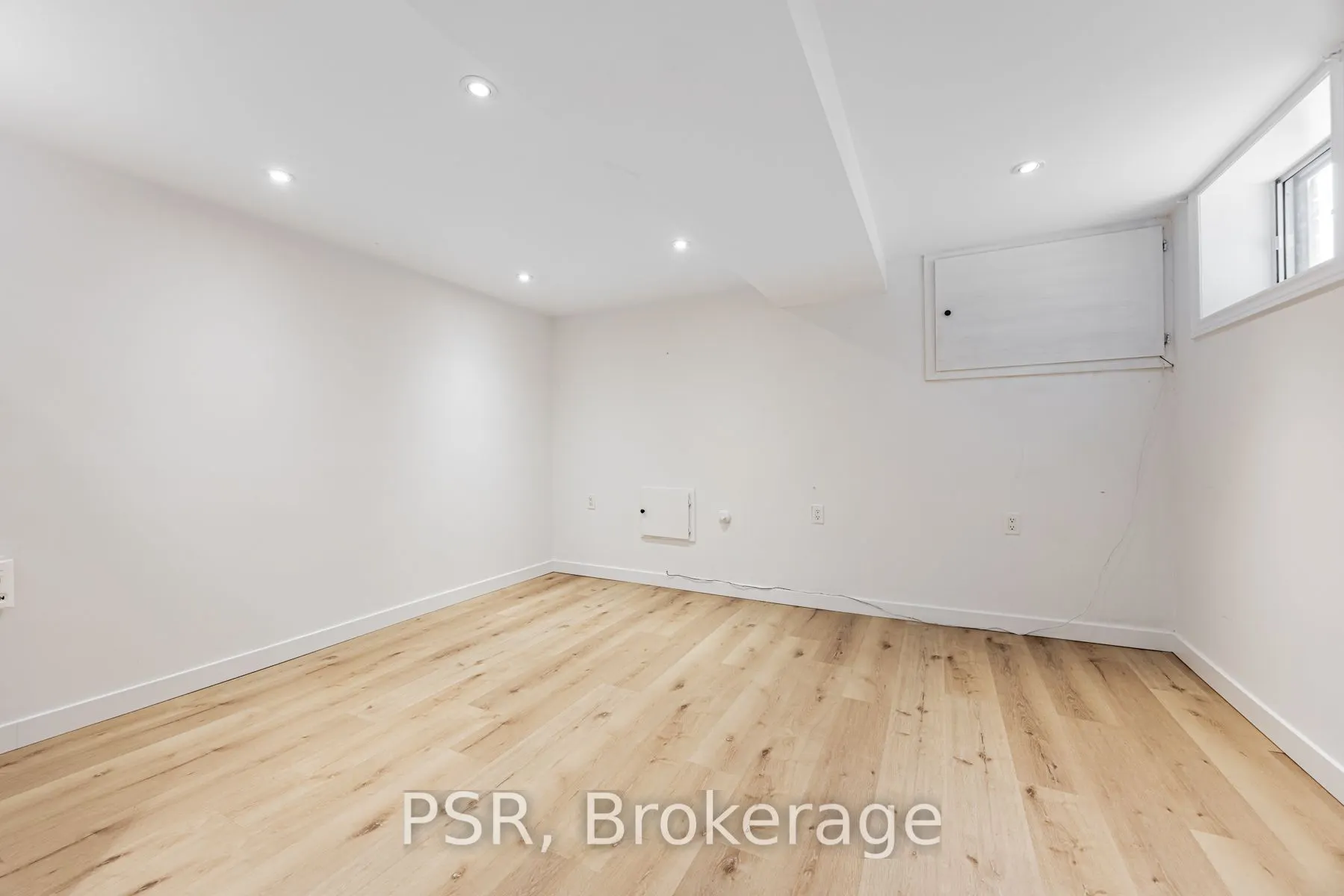 371 McRoberts Avenue, #Lower