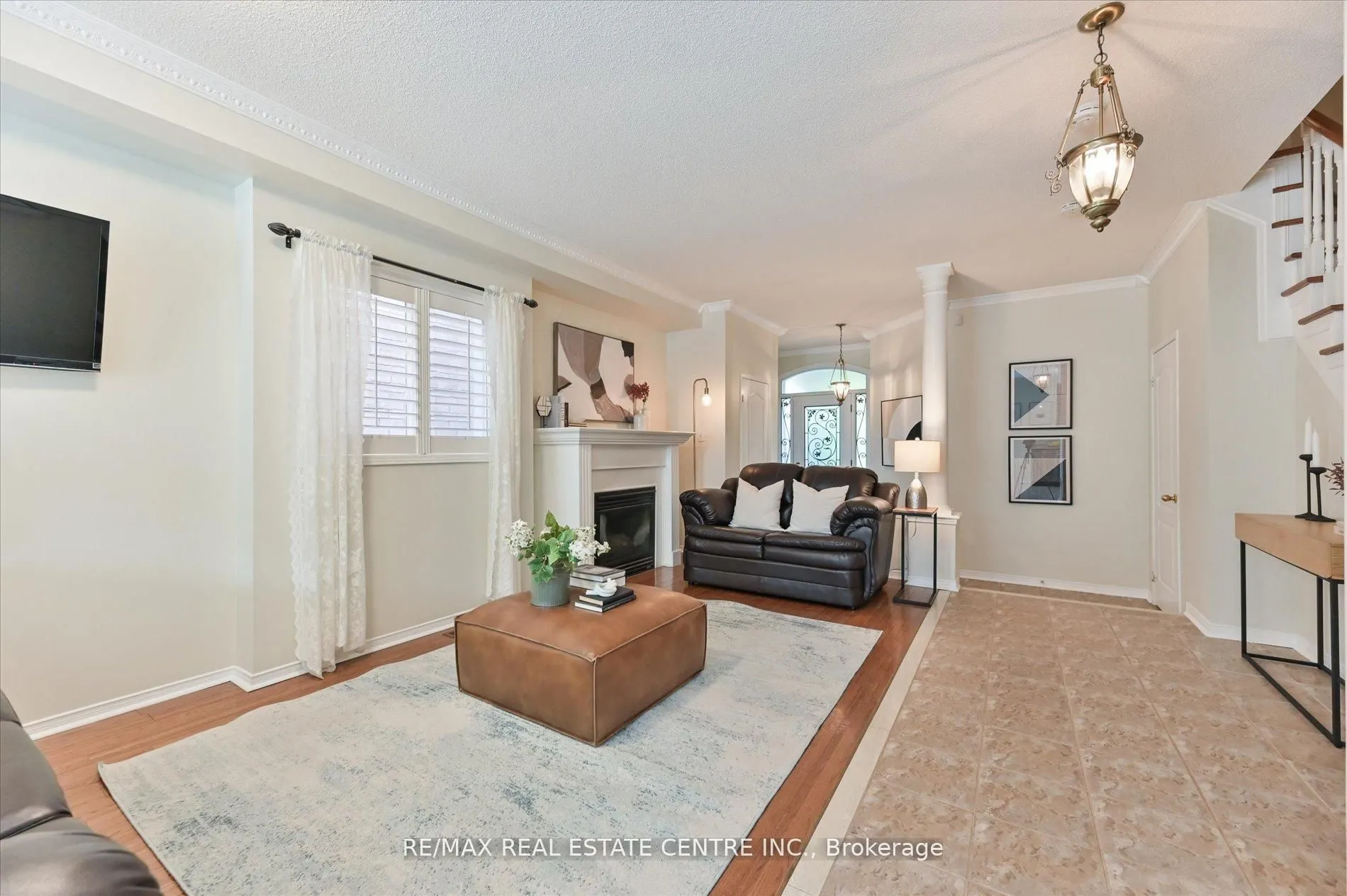 1091 Windbrook Grove