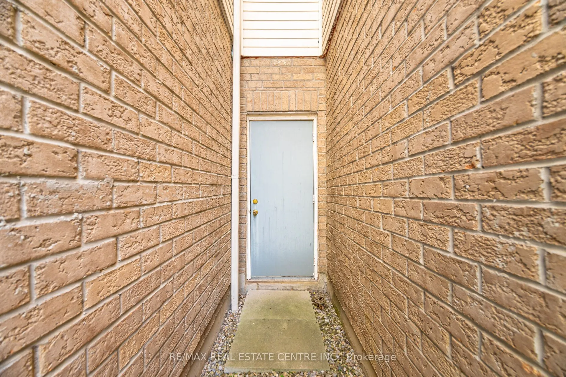 86 Pauline Crescent