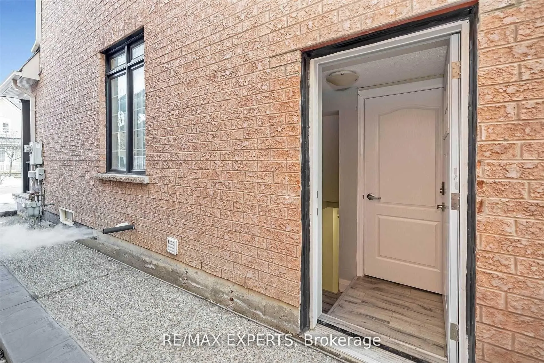 20 Delmonico Road