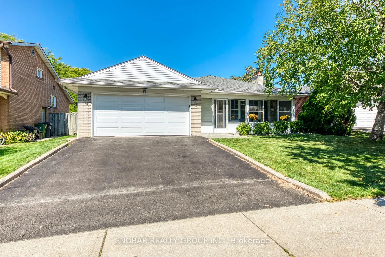 19 Deanewood Crescent