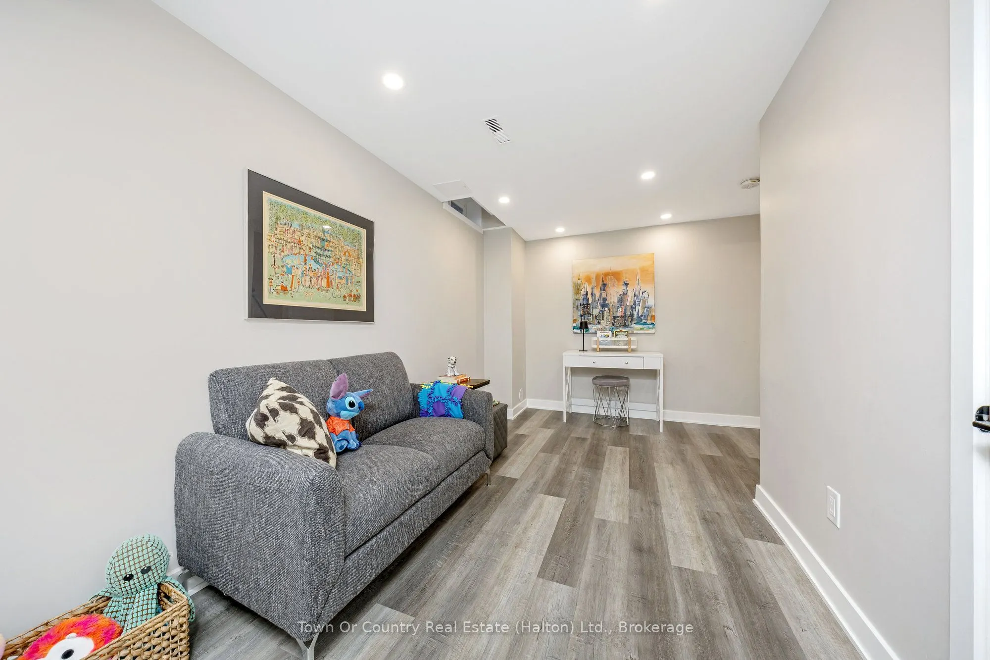 371 Bronte Street S, #86