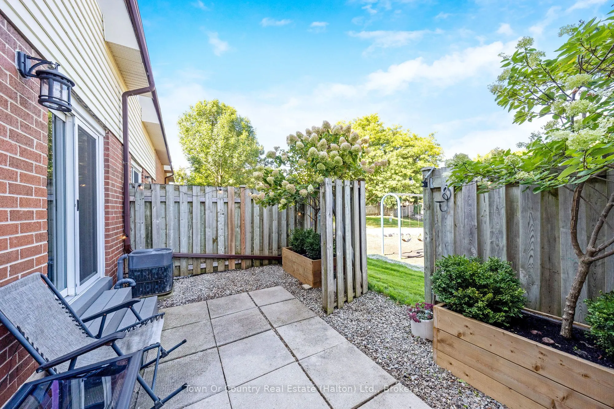 371 Bronte Street S, #86