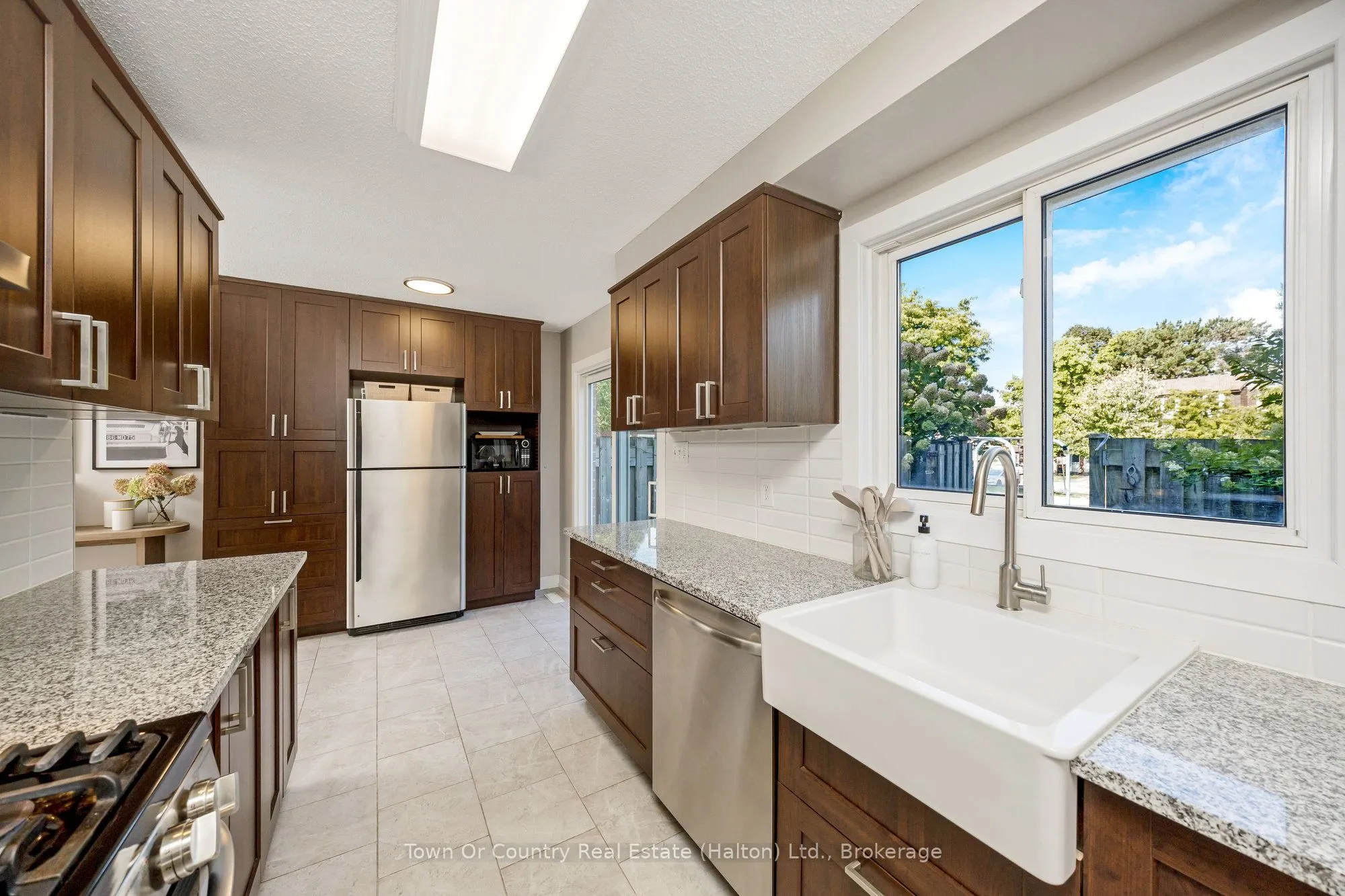 371 Bronte Street S, #86