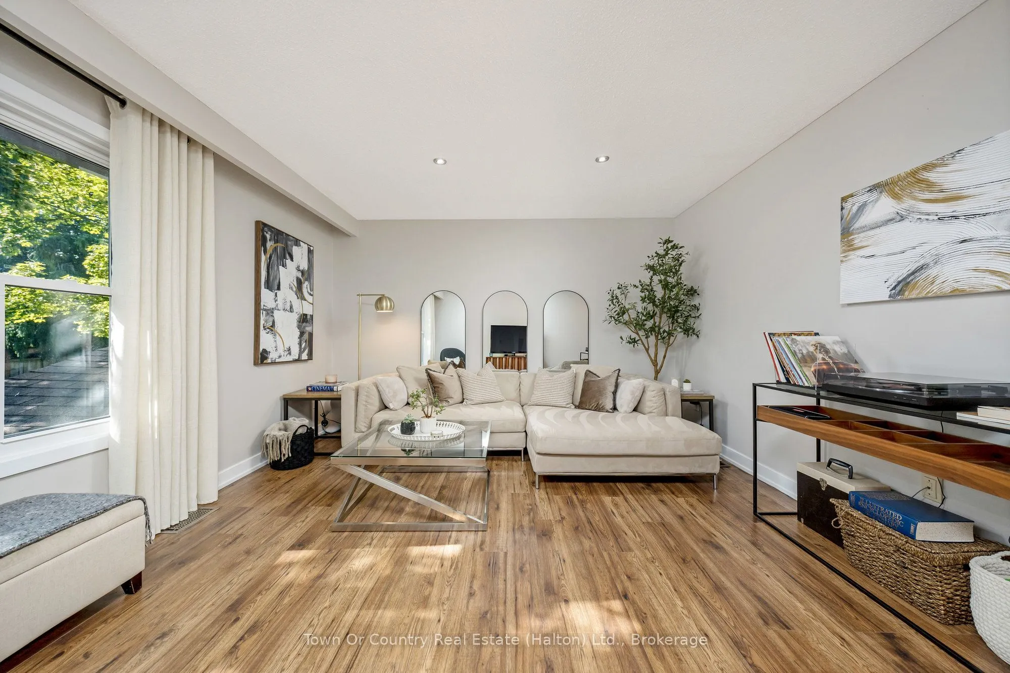 371 Bronte Street S, #86