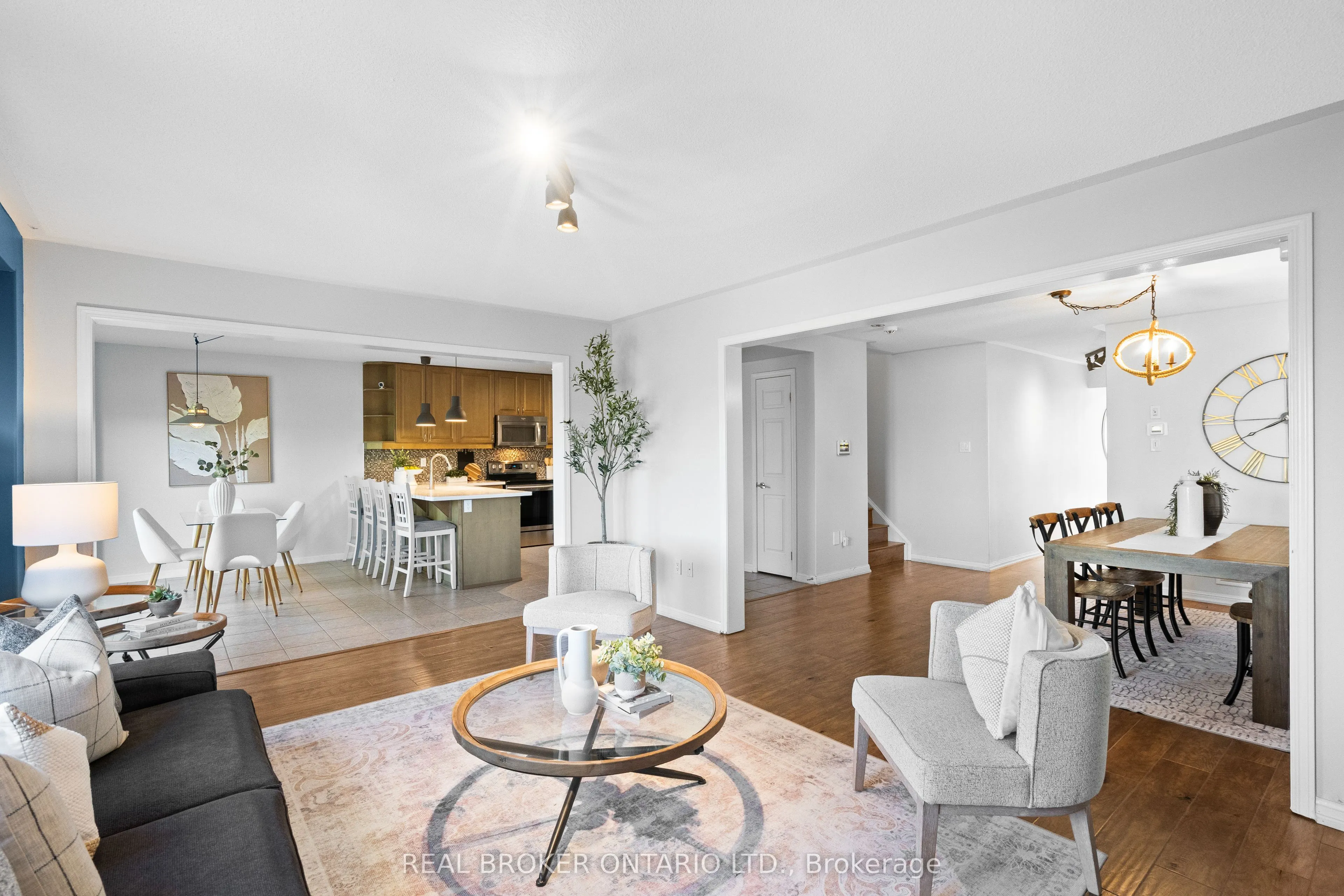 565 Attenborough Terrace