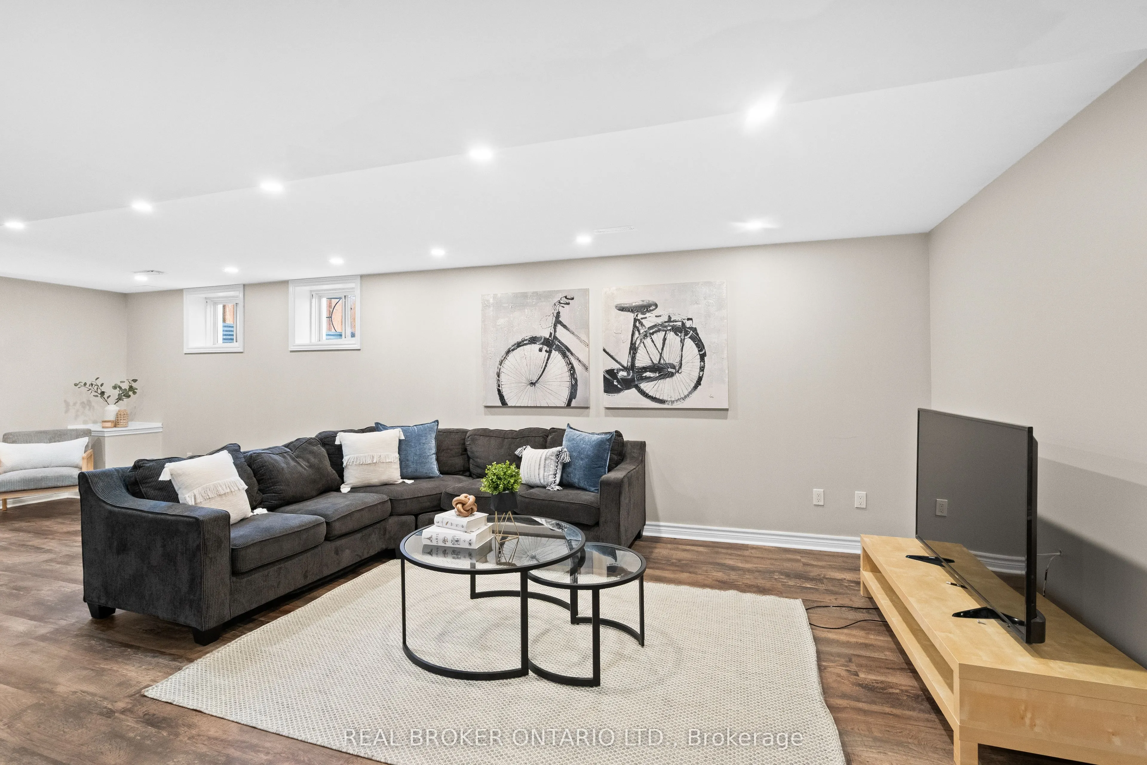 565 Attenborough Terrace