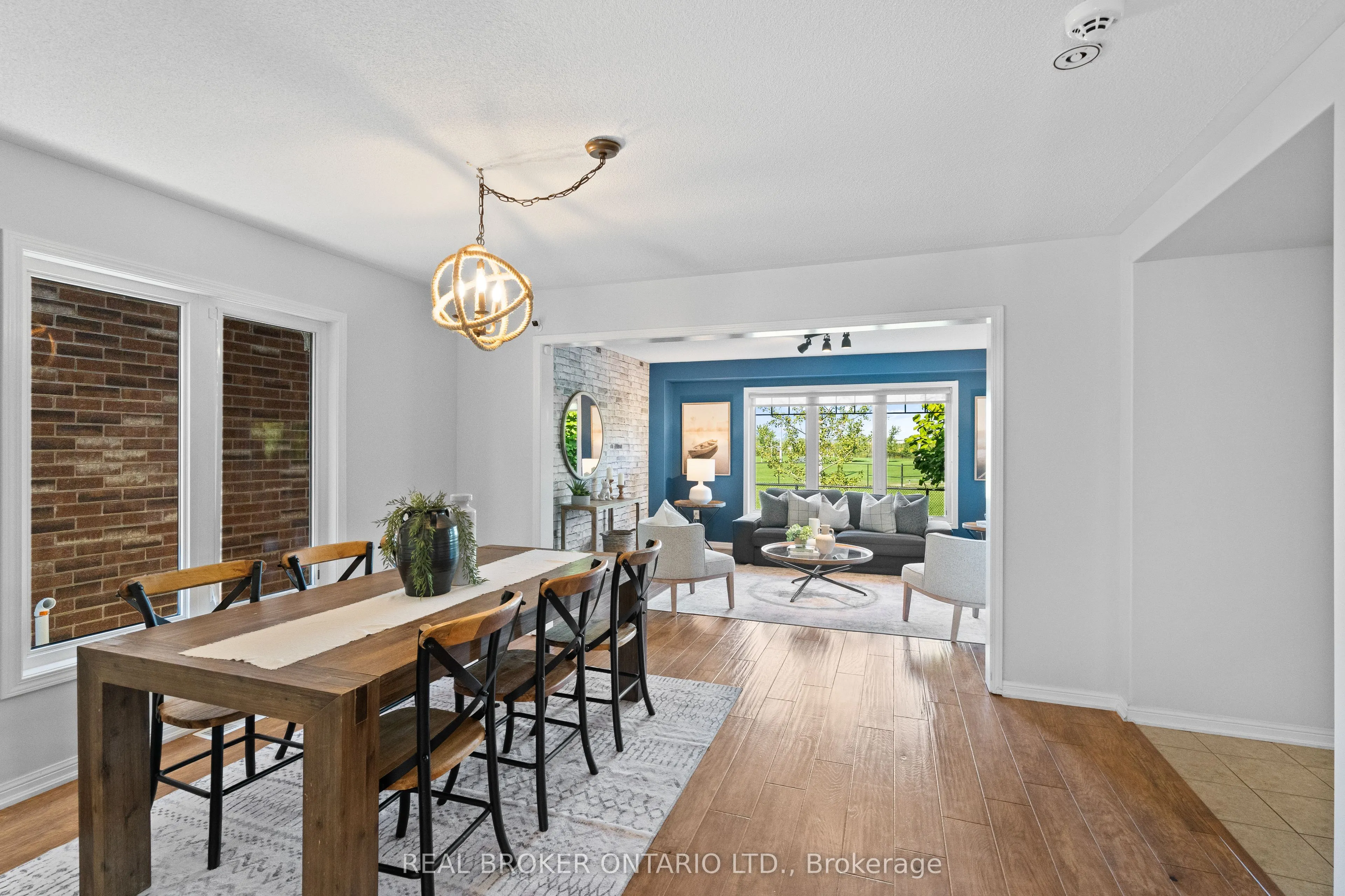 565 Attenborough Terrace