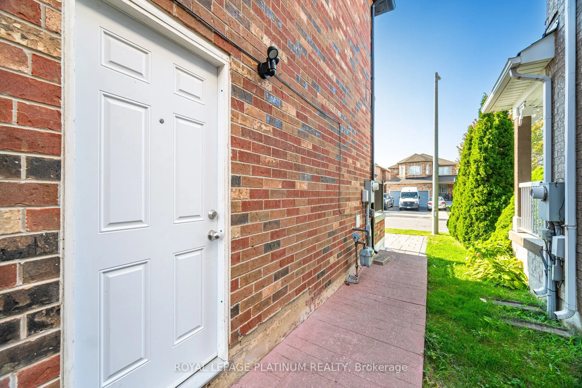 151 Luella Crescent