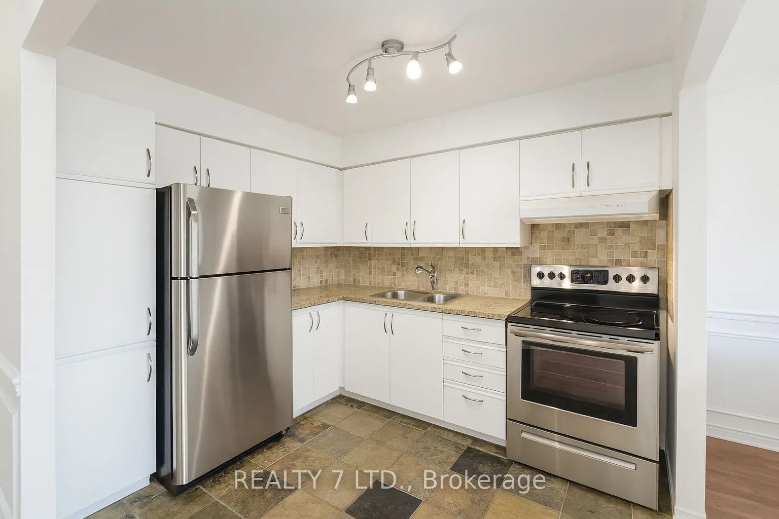 1270 Maple Crossing Boulevard, #412