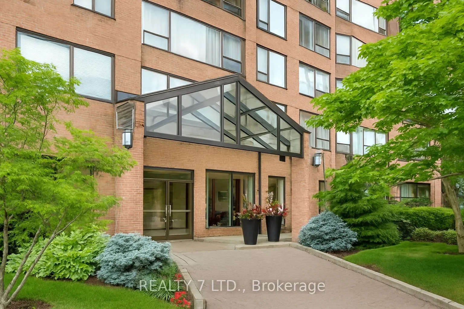 1270 Maple Crossing Boulevard, #412