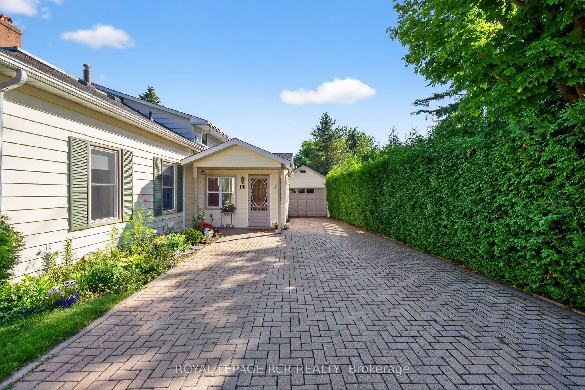 7 Wallace Avenue