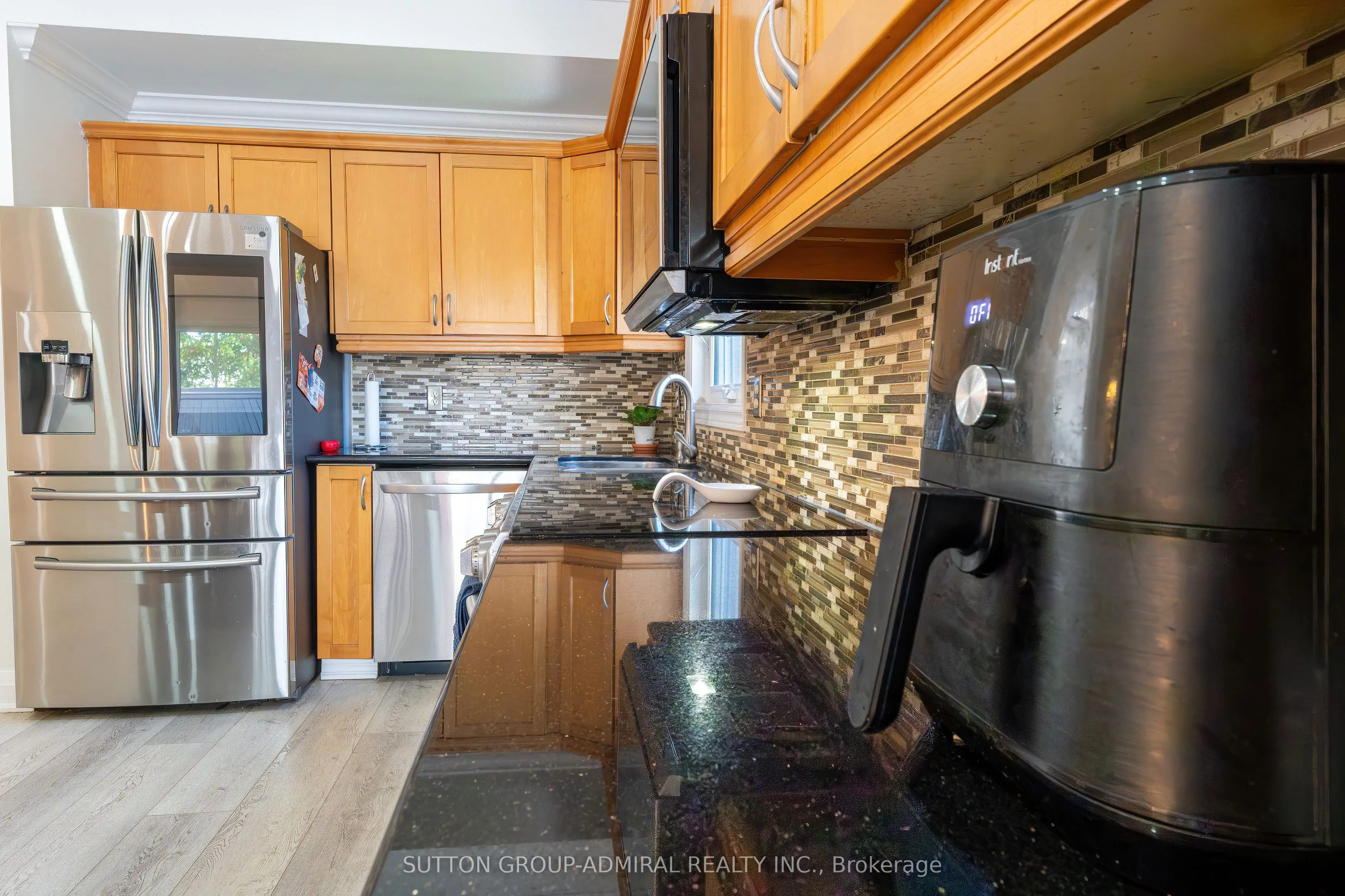2415 Valley Heights Crescent