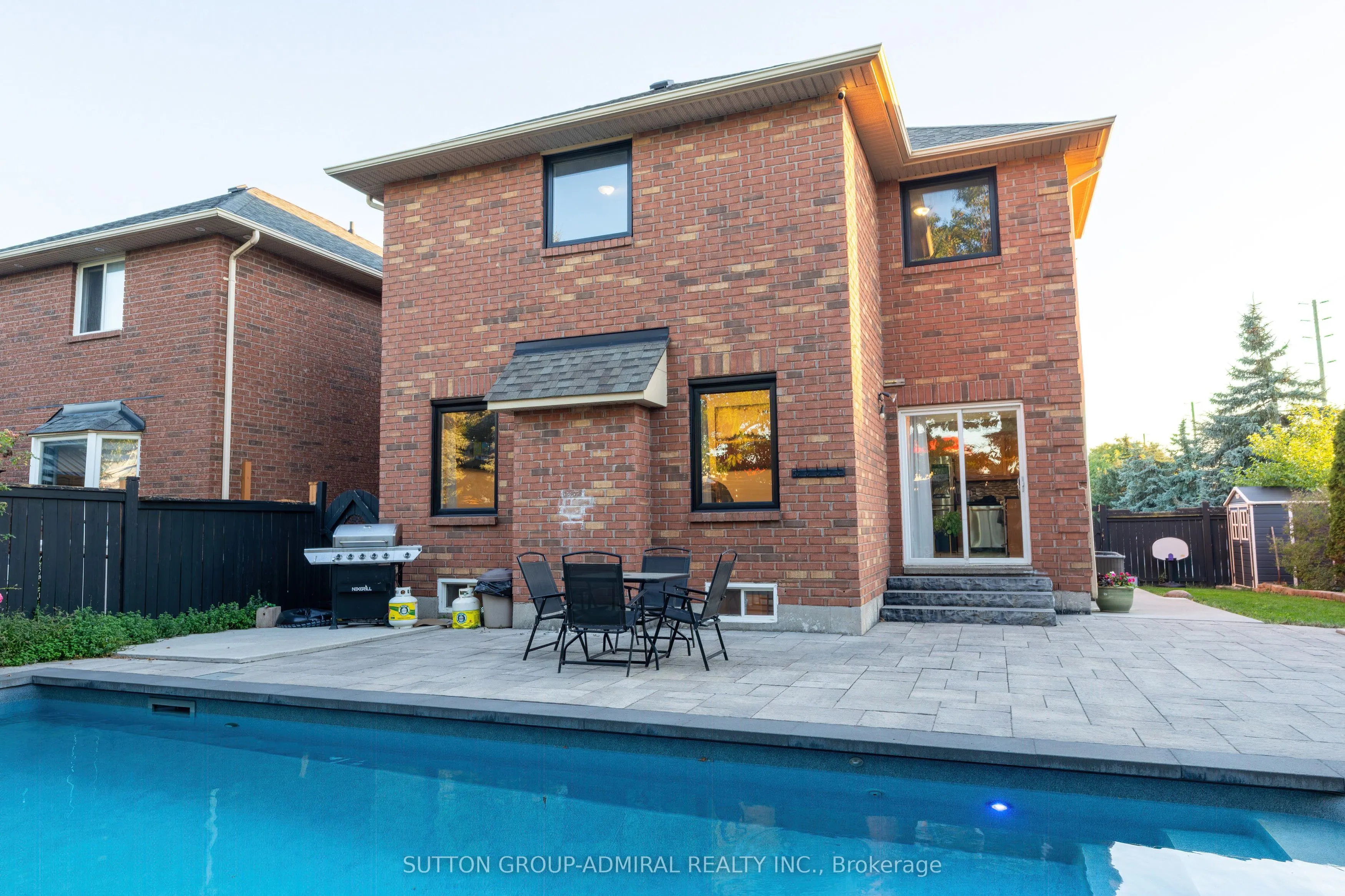 2415 Valley Heights Crescent