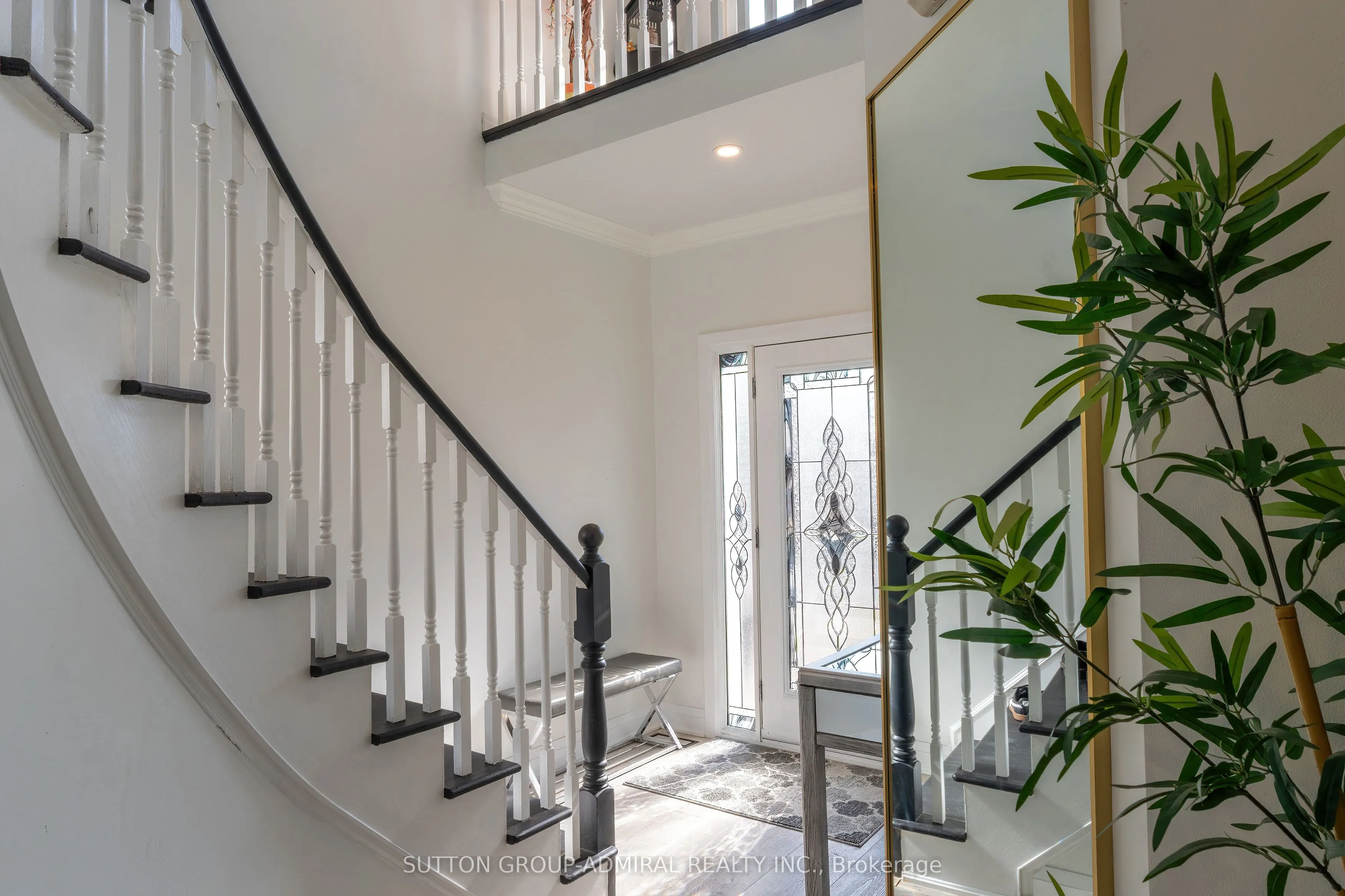 2415 Valley Heights Crescent