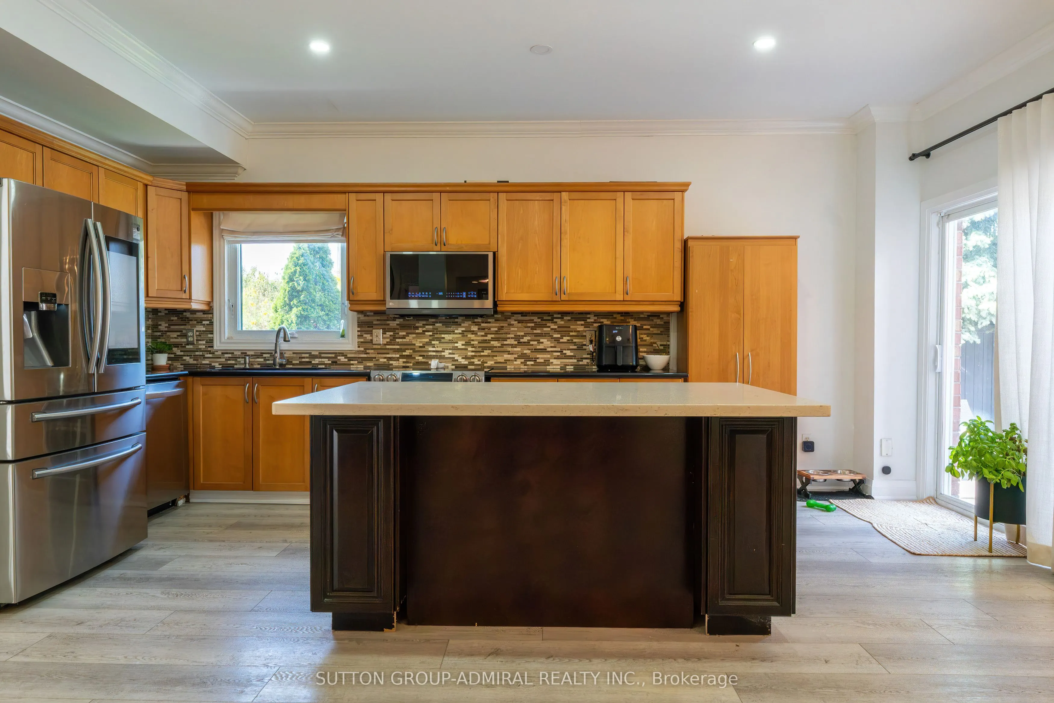 2415 Valley Heights Crescent