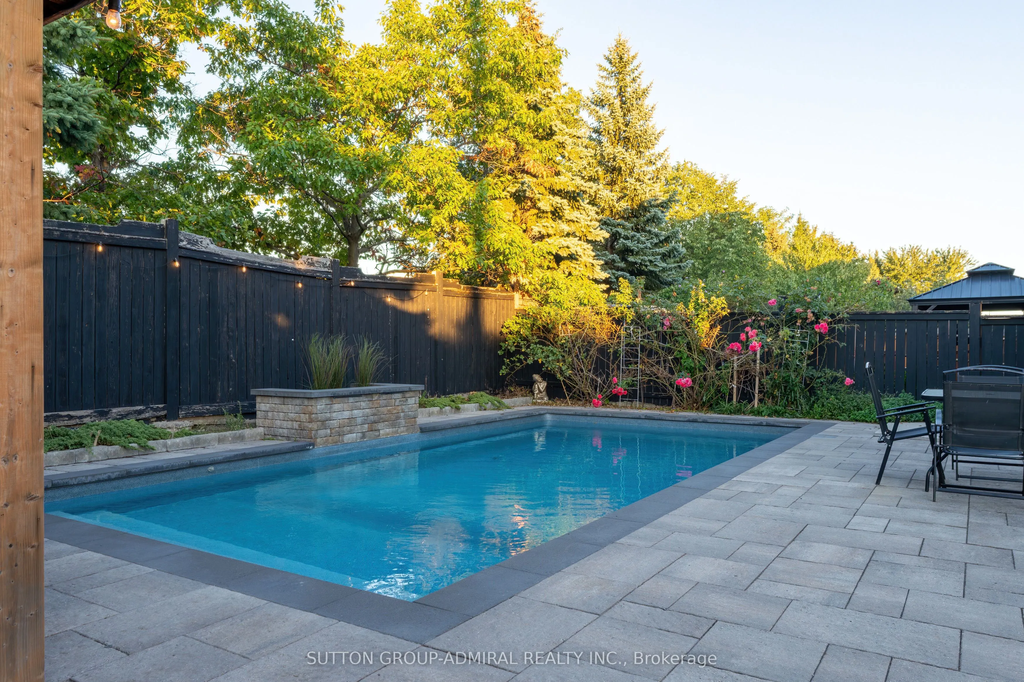 2415 Valley Heights Crescent