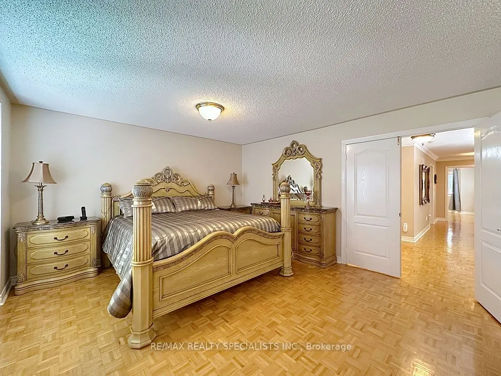 9 Siesta Court