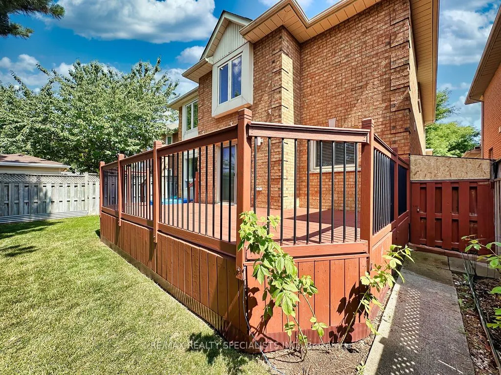 9 Siesta Court