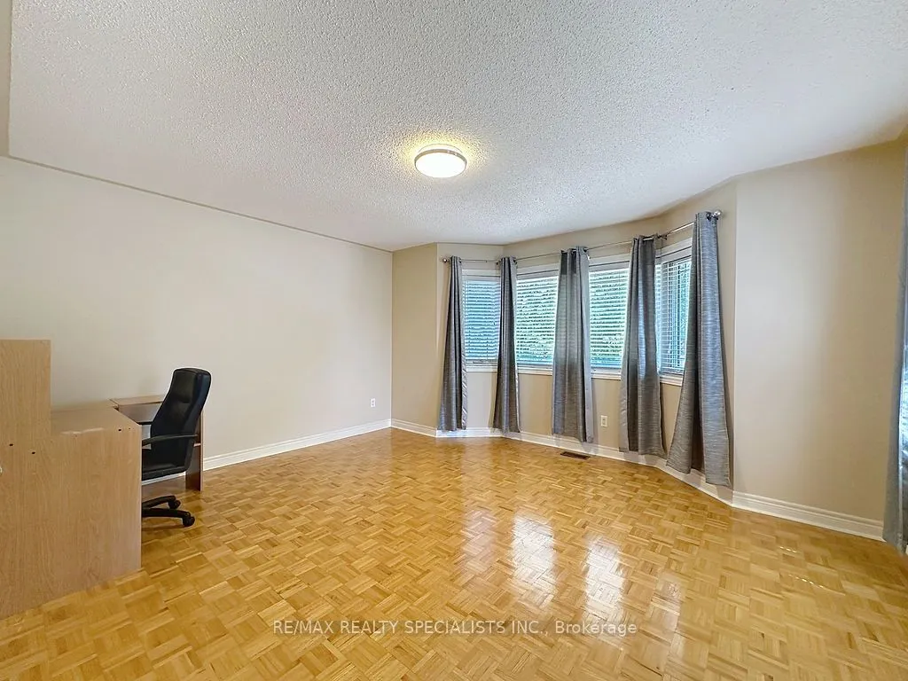 9 Siesta Court