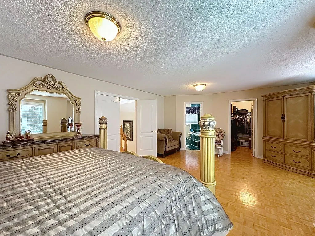 9 Siesta Court