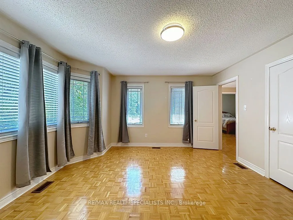 9 Siesta Court