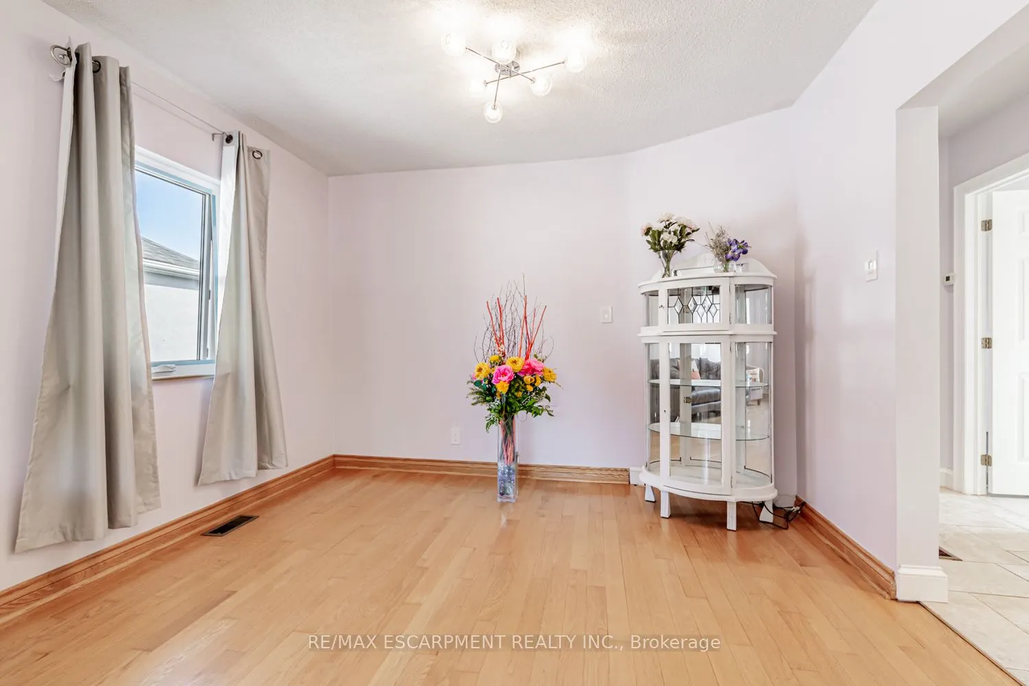 19 Stock Avenue