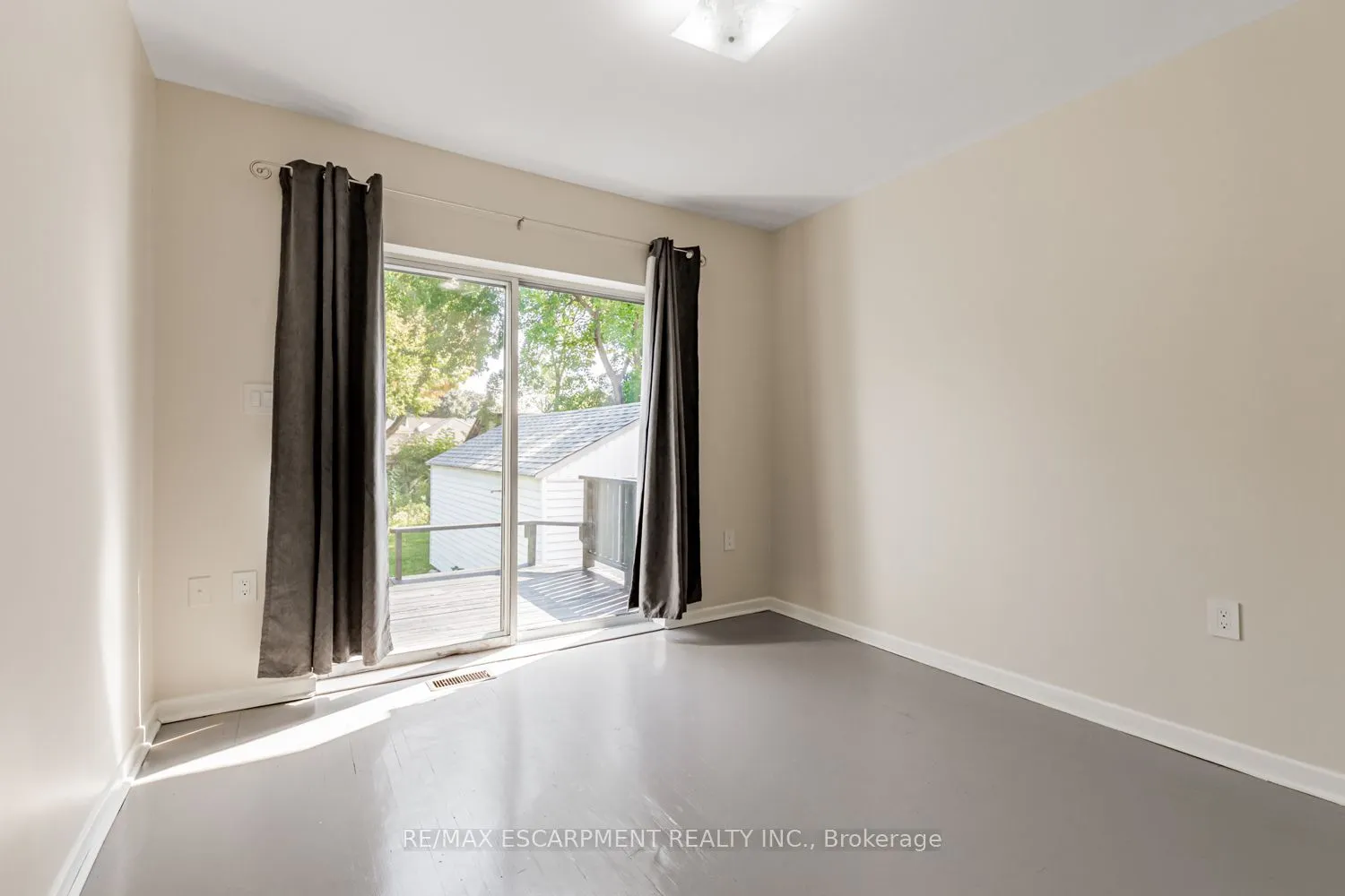 19 Stock Avenue