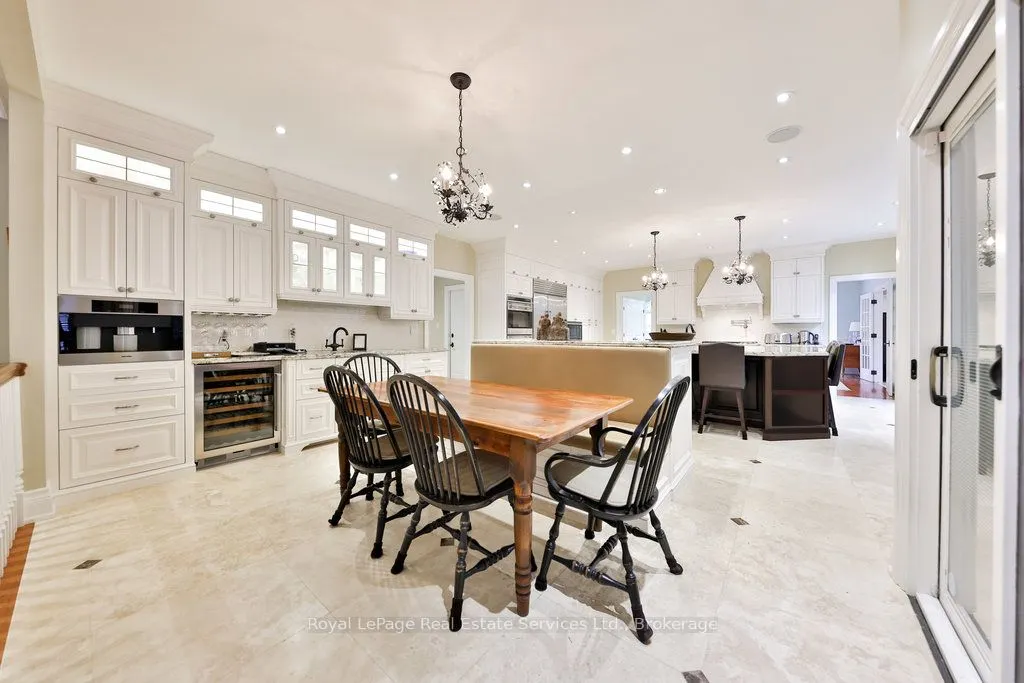 24 Raymar Place