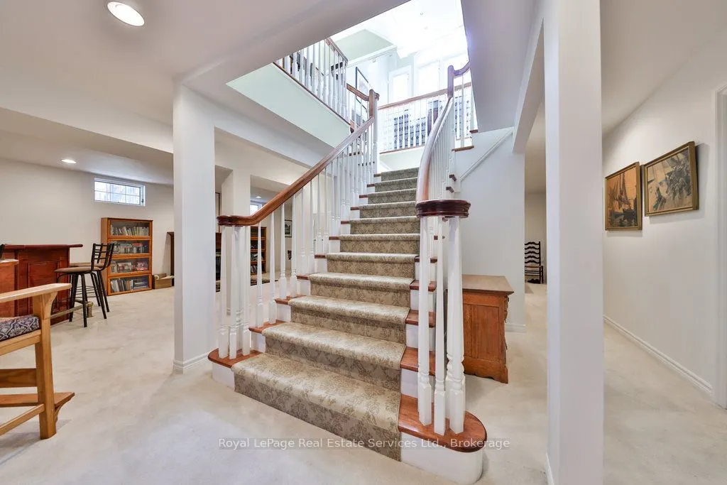 24 Raymar Place